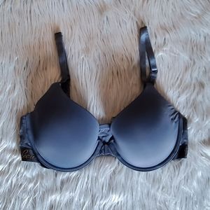 Victoria's Secret Front-Close Bra 36C